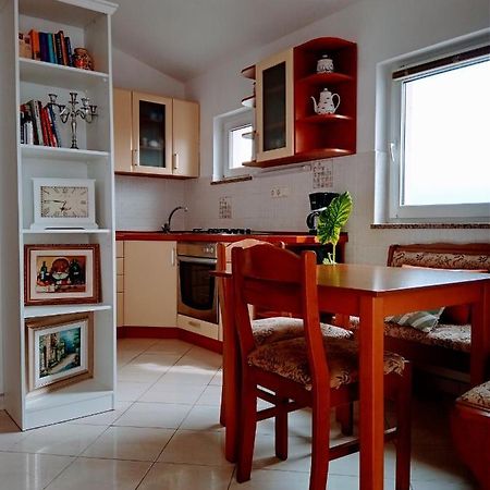 Apartmani Nikolina Ražanac Exterior foto