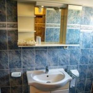 Apartmani Nikolina Ražanac Exterior foto